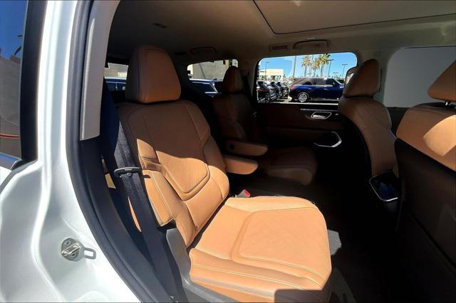 new 2025 INFINITI QX80 car, priced at $89,000