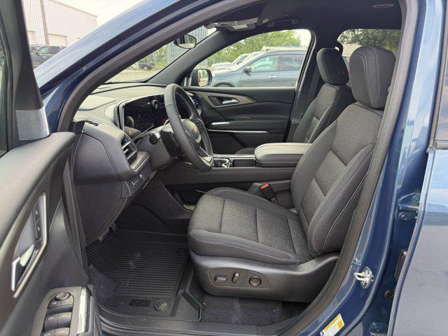 new 2025 Chevrolet Traverse car, priced at $43,240