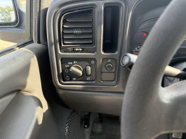 used 2006 Chevrolet Silverado 2500 car, priced at $5,995