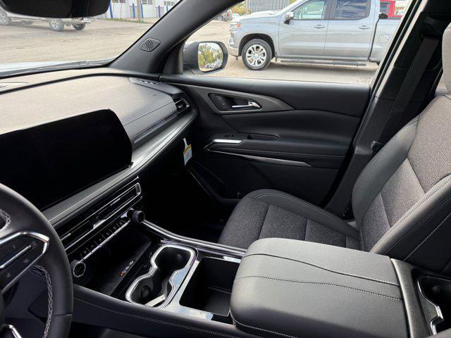 new 2026 Chevrolet Traverse car, priced at $52,355