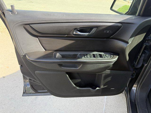 used 2016 Chevrolet Traverse car, priced at $7,995