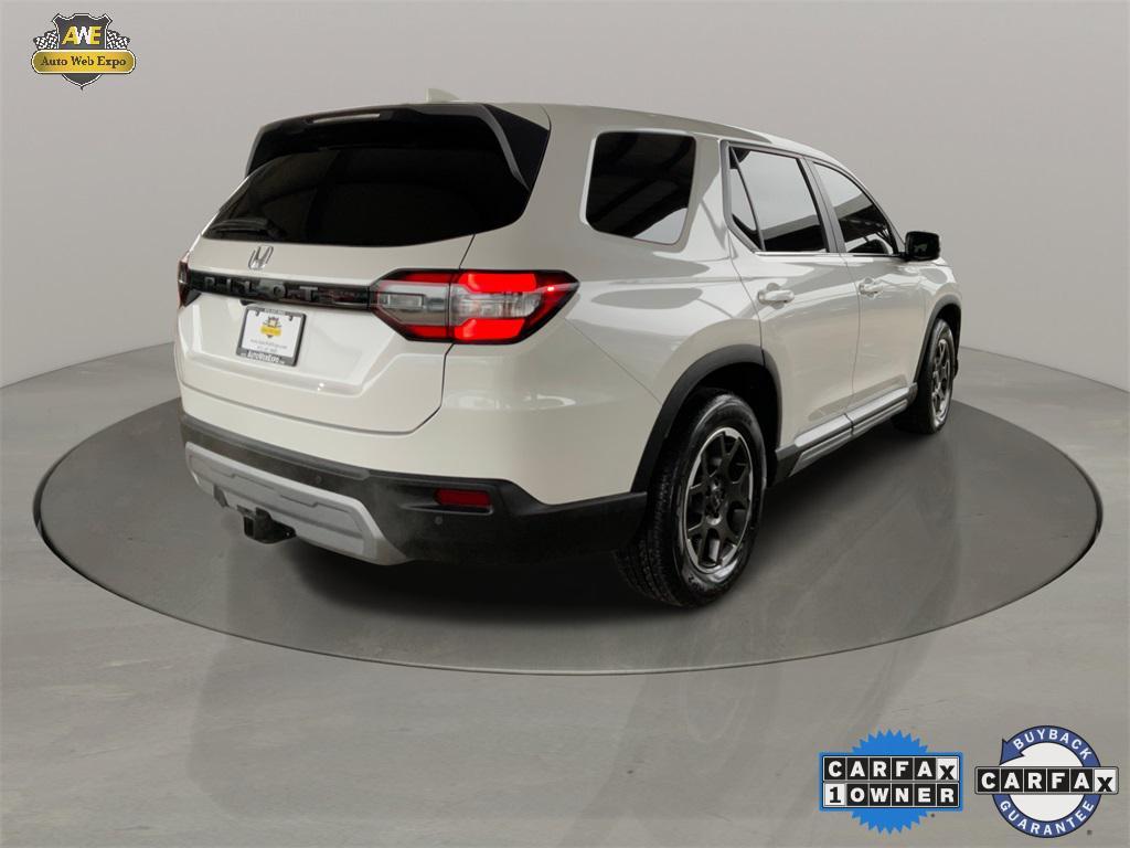 used 2024 Honda Pilot car, priced at $38,989