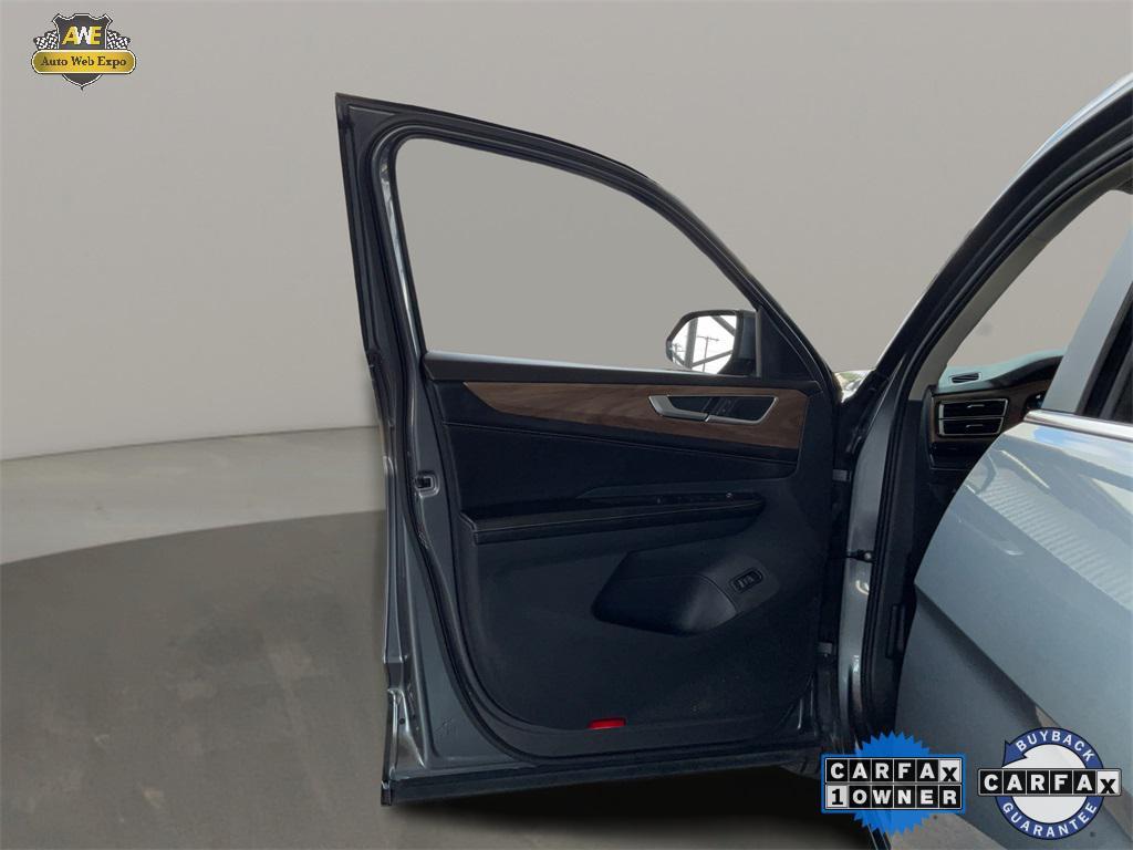 used 2024 Volkswagen Atlas car, priced at $29,899