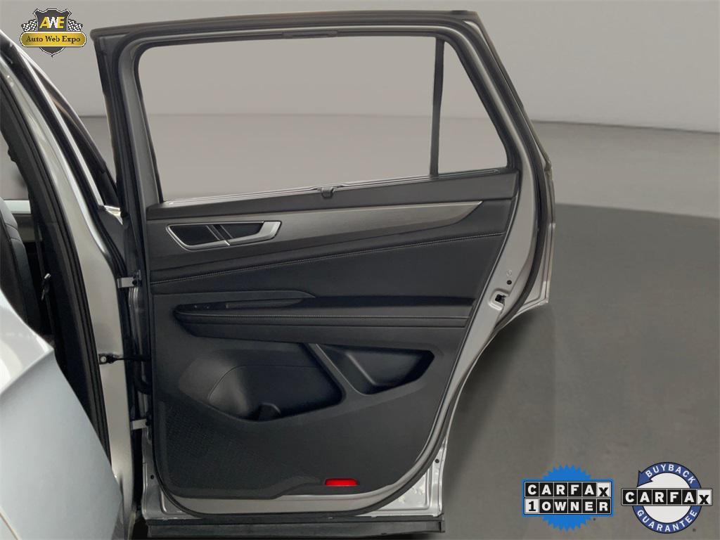 used 2024 Volkswagen Atlas Cross Sport car, priced at $29,988