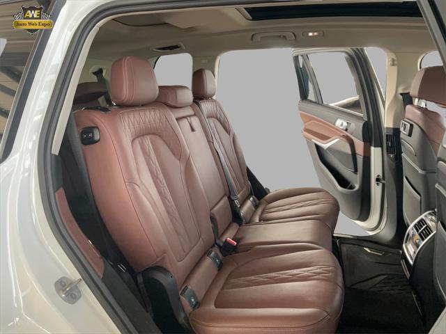 used 2022 BMW X7 car, priced at $43,999