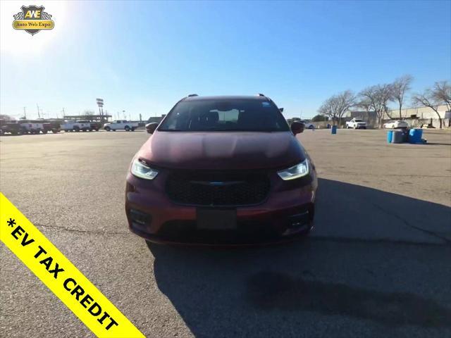 used 2021 Chrysler Pacifica Hybrid car, priced at $19,995