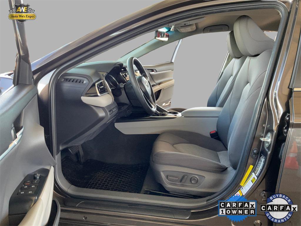 used 2018 Toyota Camry Hybrid car, priced at $19,999