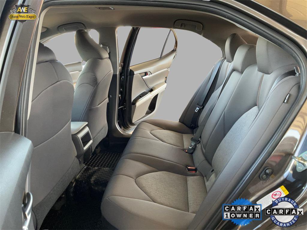 used 2018 Toyota Camry Hybrid car, priced at $19,999