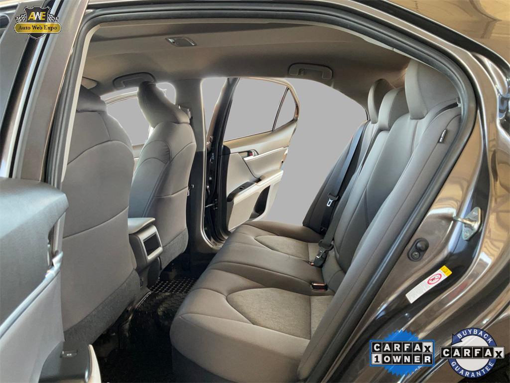 used 2018 Toyota Camry Hybrid car, priced at $19,999