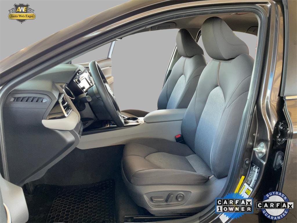 used 2018 Toyota Camry Hybrid car, priced at $19,999