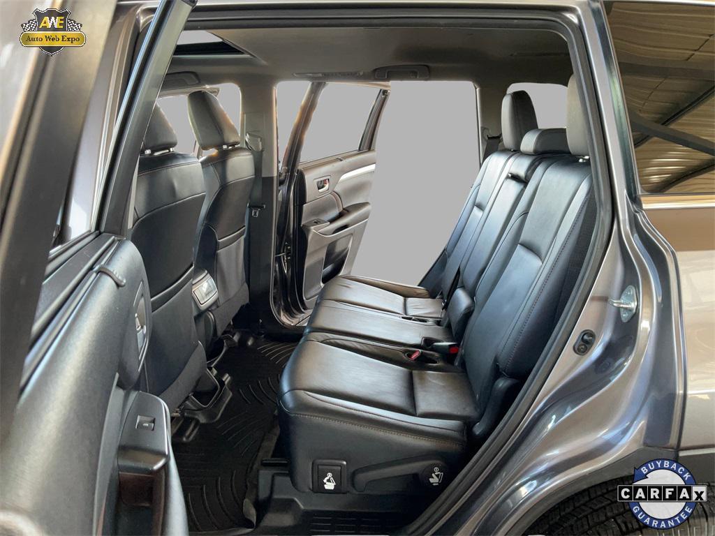 used 2015 Toyota Highlander car, priced at $15,988