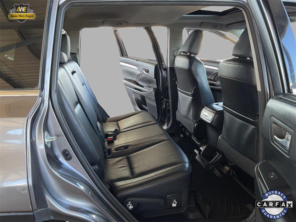 used 2015 Toyota Highlander car, priced at $15,988