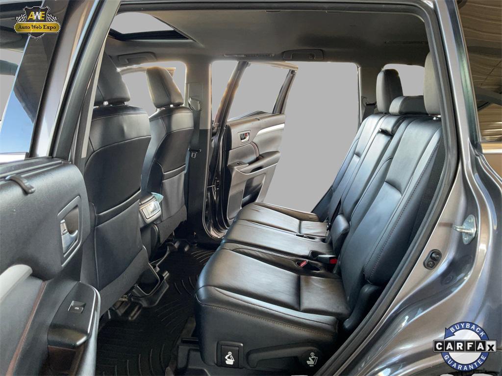 used 2015 Toyota Highlander car, priced at $15,988