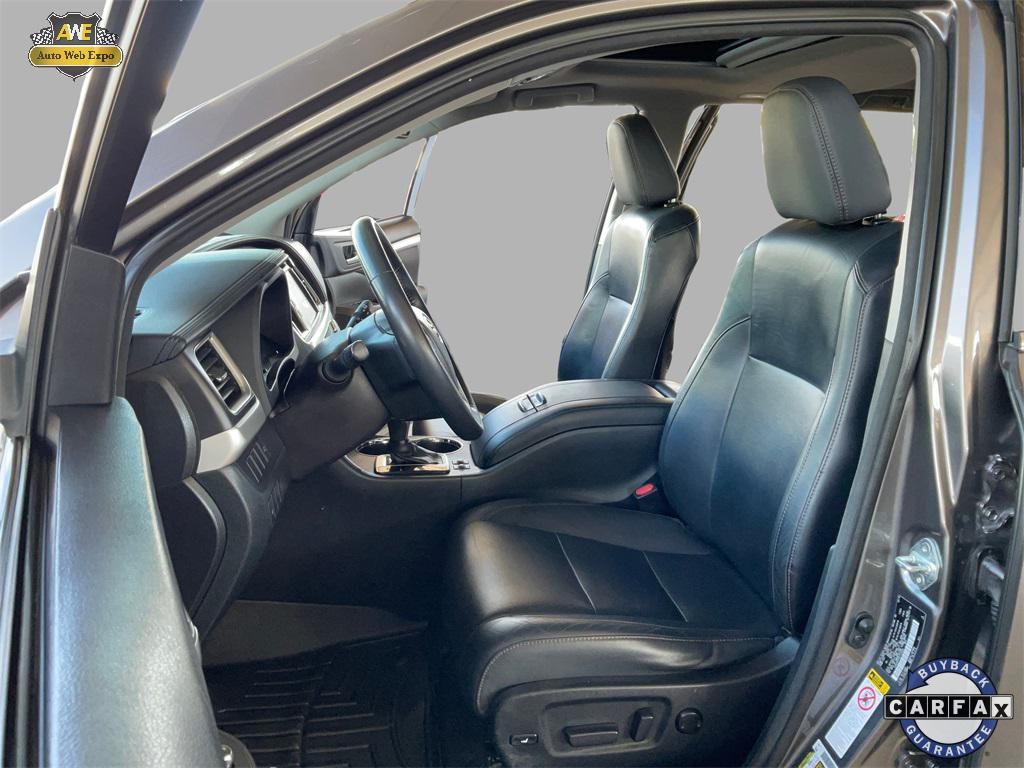 used 2015 Toyota Highlander car, priced at $15,988