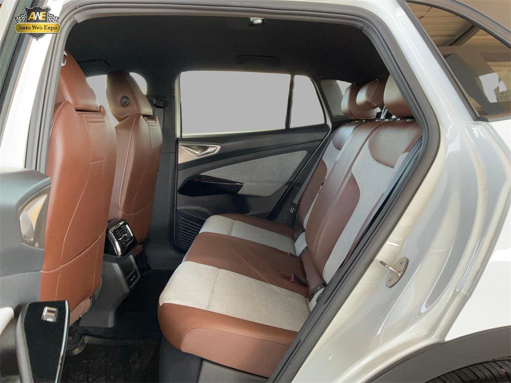 used 2023 Volkswagen ID.4 car, priced at $19,999