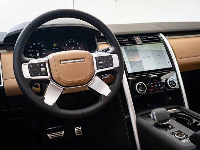 new 2025 Land Rover Discovery car, priced at $77,998