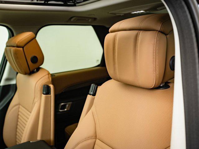 new 2025 Land Rover Discovery car, priced at $77,998