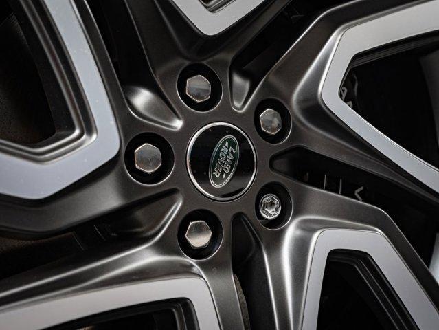 new 2025 Land Rover Discovery car, priced at $77,998