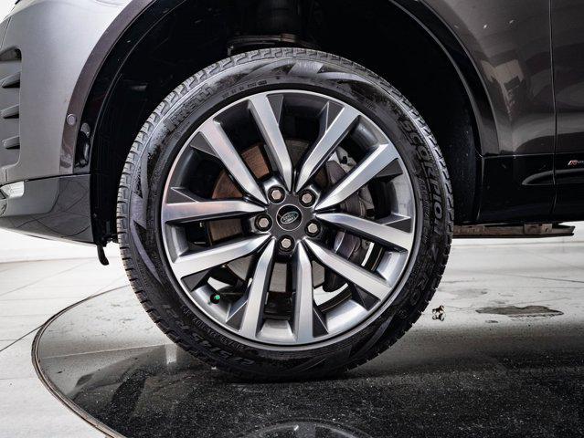 used 2022 Land Rover Discovery car, priced at $41,298