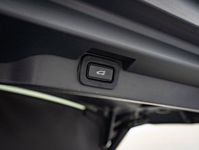 used 2022 Land Rover Discovery car, priced at $41,298