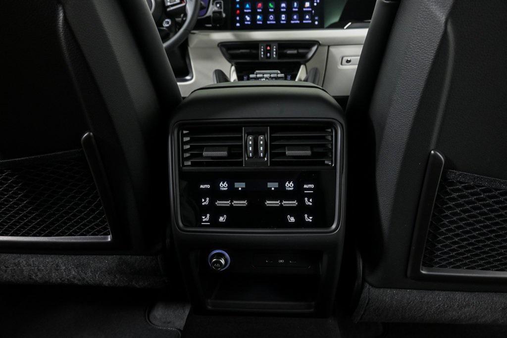 new 2025 Porsche Cayenne car, priced at $115,695