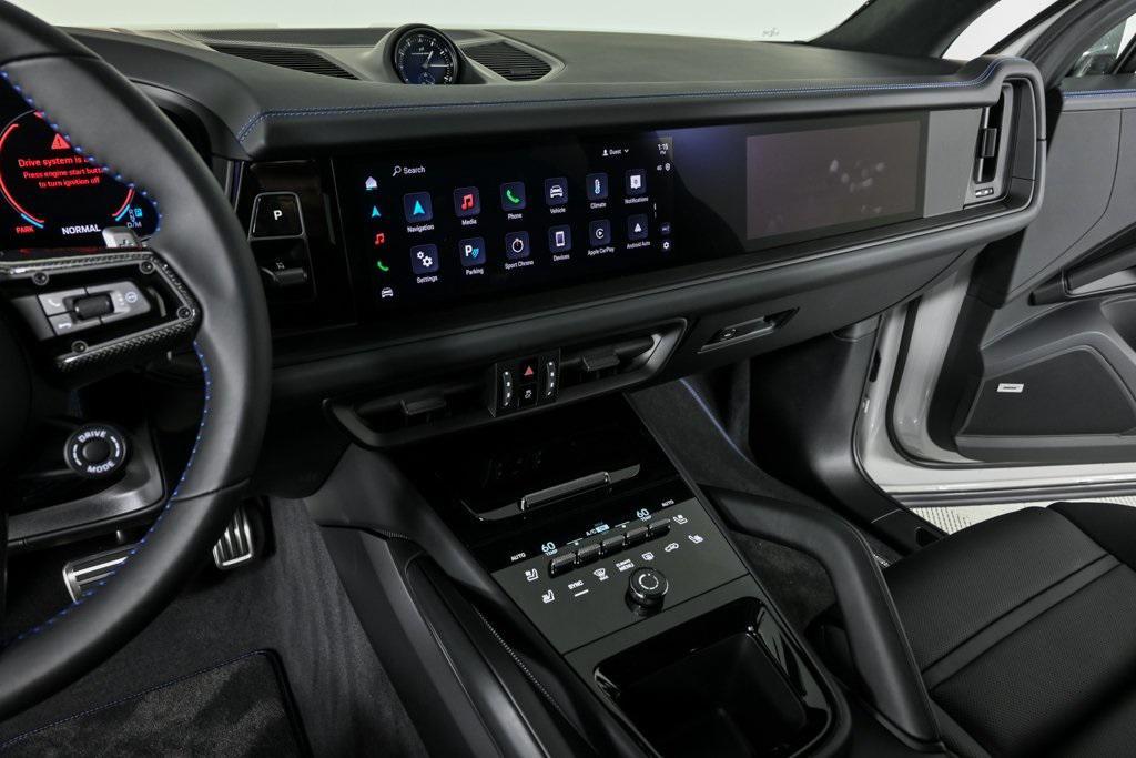 new 2025 Porsche Cayenne car, priced at $162,975