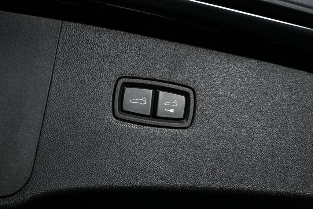 new 2025 Porsche Cayenne car, priced at $120,595