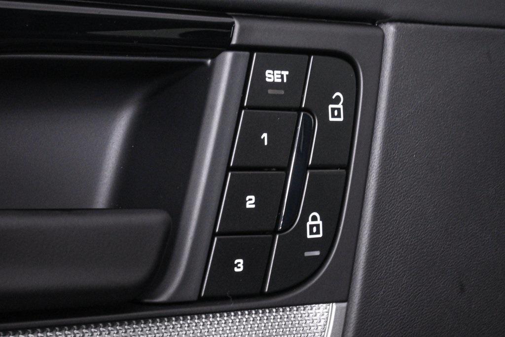 new 2025 Porsche Cayenne car, priced at $116,165