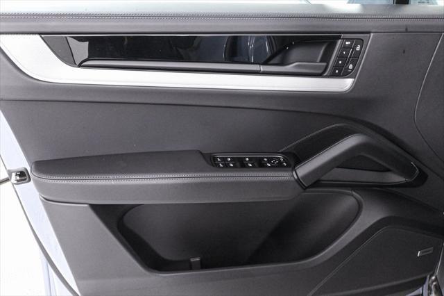 new 2025 Porsche Cayenne car, priced at $116,165
