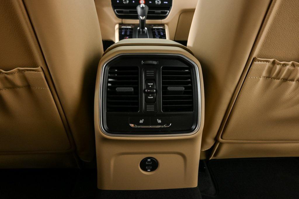 new 2025 Porsche Macan car, priced at $98,005