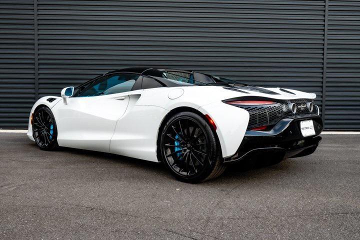 used 2025 McLaren Artura car, priced at $265,304