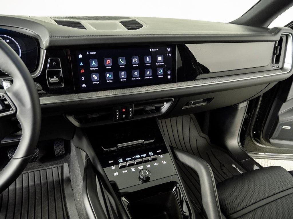 new 2025 Porsche Cayenne car, priced at $107,635