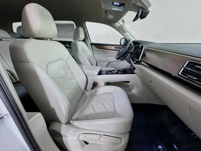new 2025 Volkswagen Atlas car, priced at $45,616
