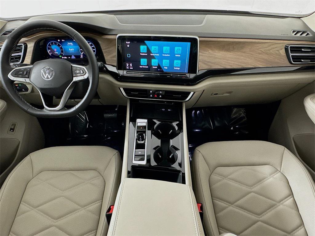 new 2025 Volkswagen Atlas car, priced at $45,116
