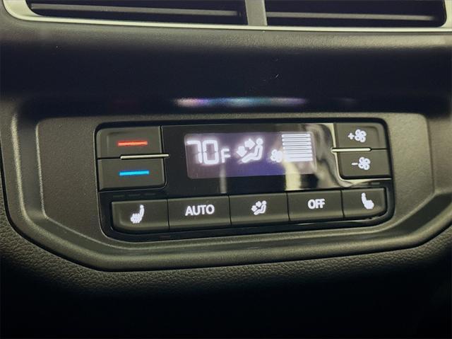 new 2025 Volkswagen Atlas car, priced at $48,828