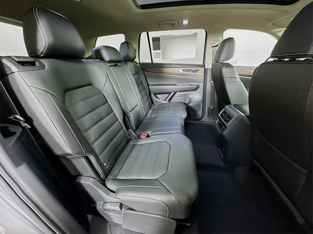 new 2025 Volkswagen Atlas car, priced at $48,828