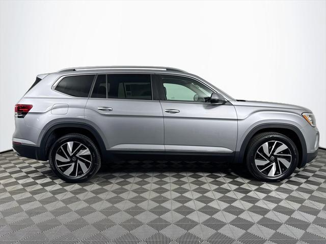 new 2025 Volkswagen Atlas car, priced at $48,828