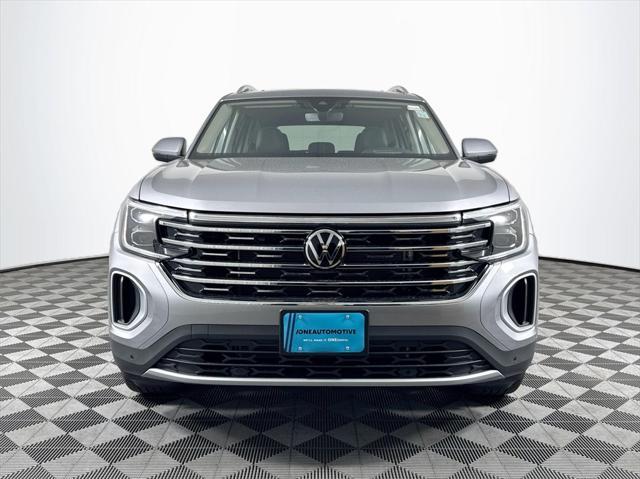 new 2025 Volkswagen Atlas car, priced at $48,828