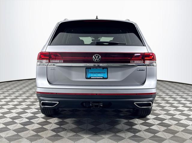 new 2025 Volkswagen Atlas car, priced at $48,828