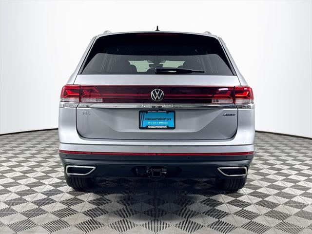 new 2025 Volkswagen Atlas car, priced at $48,828