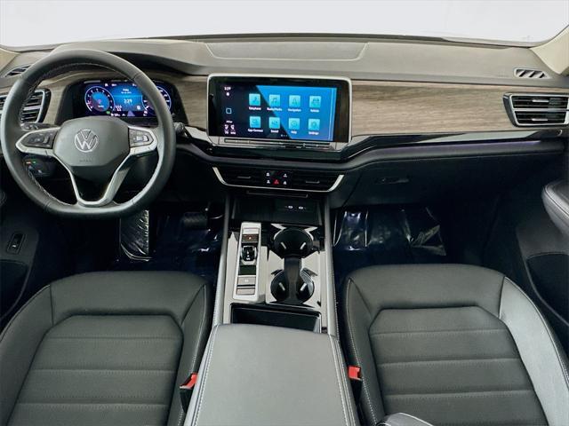 new 2025 Volkswagen Atlas car, priced at $48,828