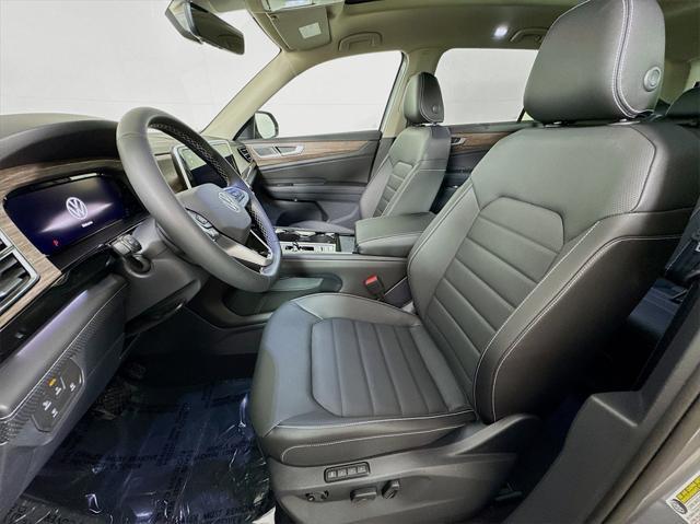 new 2025 Volkswagen Atlas car, priced at $48,828