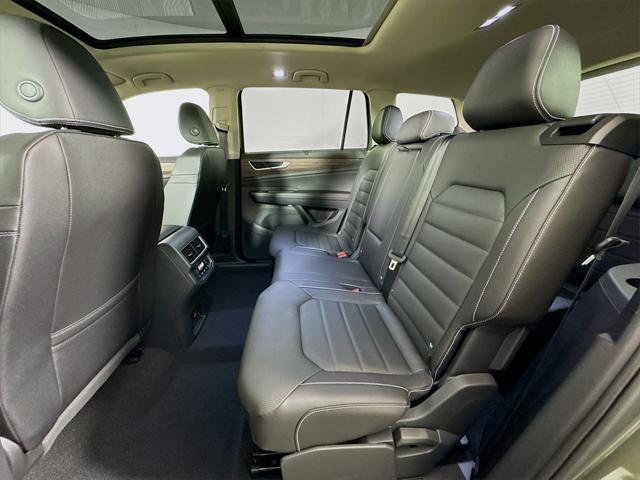 new 2025 Volkswagen Atlas car, priced at $49,072