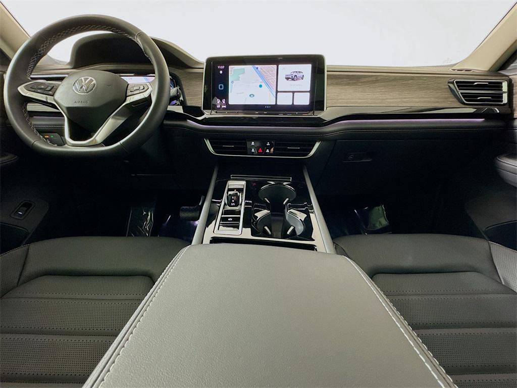 new 2025 Volkswagen Atlas car, priced at $49,072