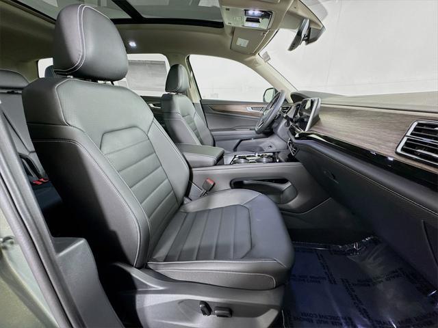 new 2025 Volkswagen Atlas car, priced at $49,072