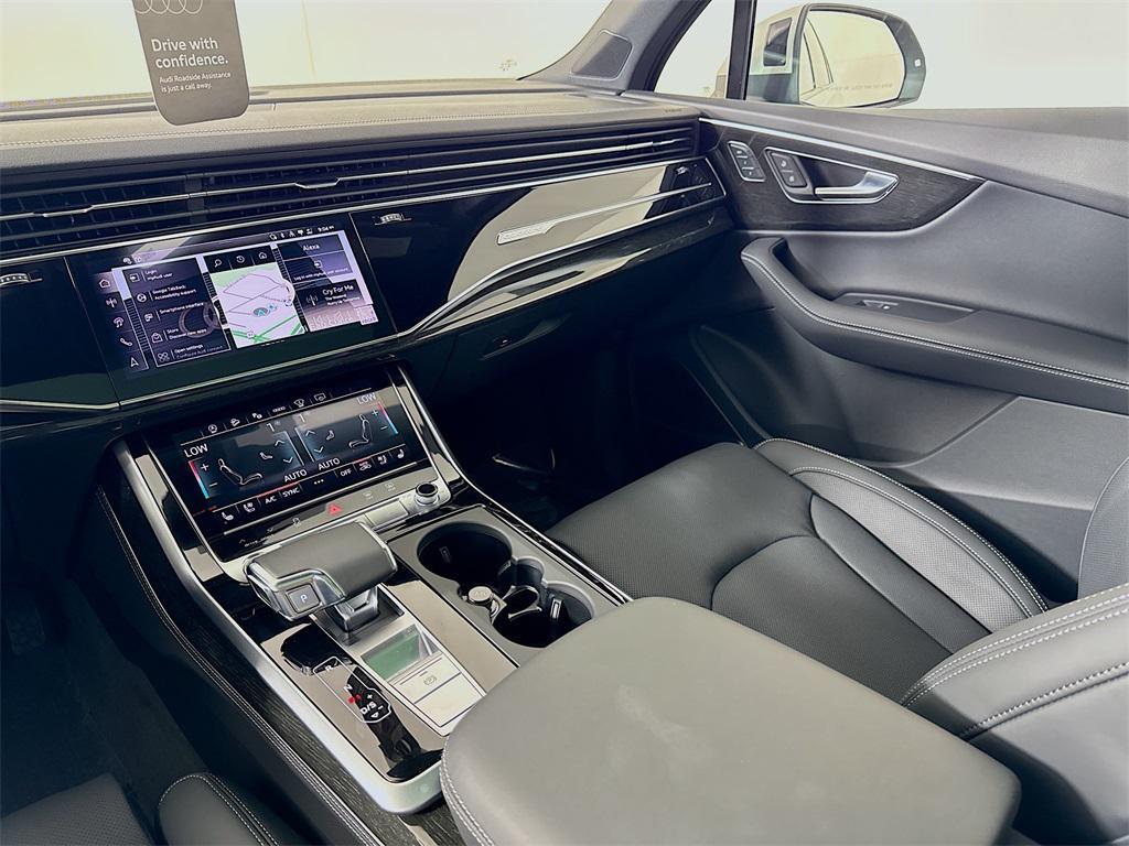 new 2025 Audi Q7 car, priced at $81,250