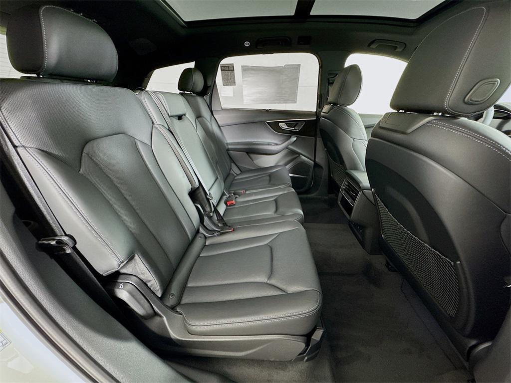 new 2025 Audi Q7 car, priced at $81,250