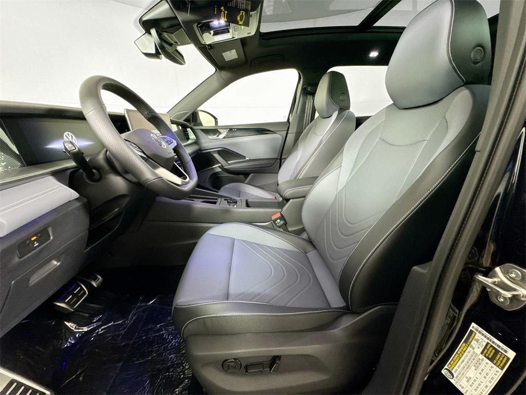 new 2025 Volkswagen Tiguan car, priced at $38,798