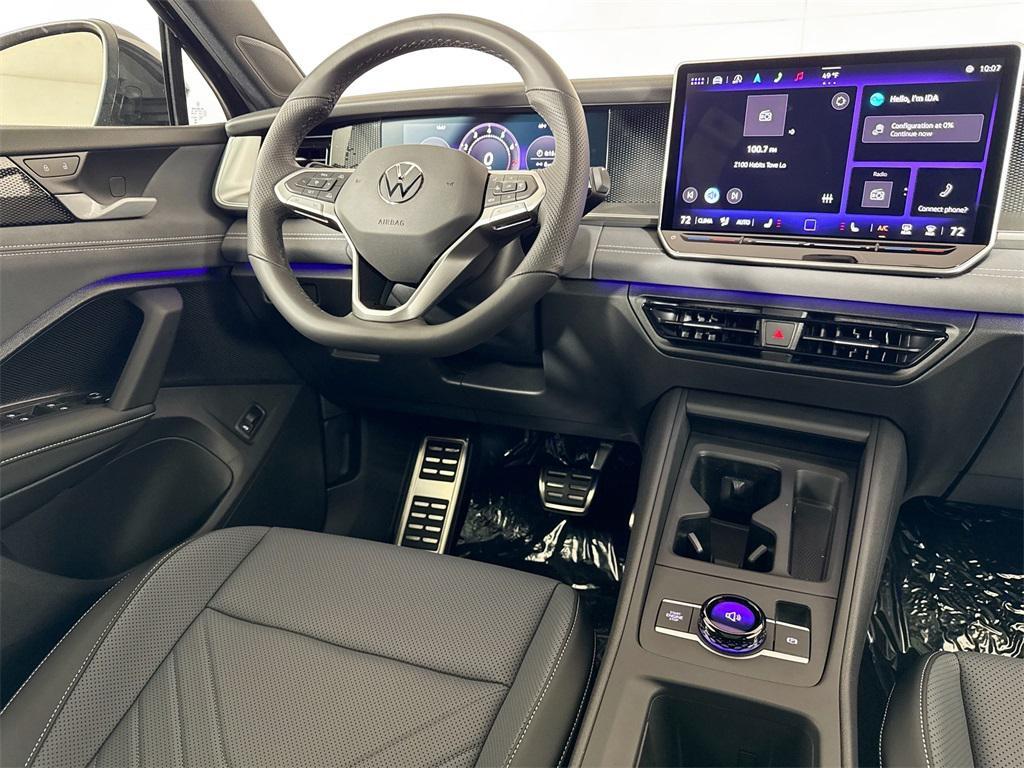 new 2025 Volkswagen Tiguan car, priced at $38,798