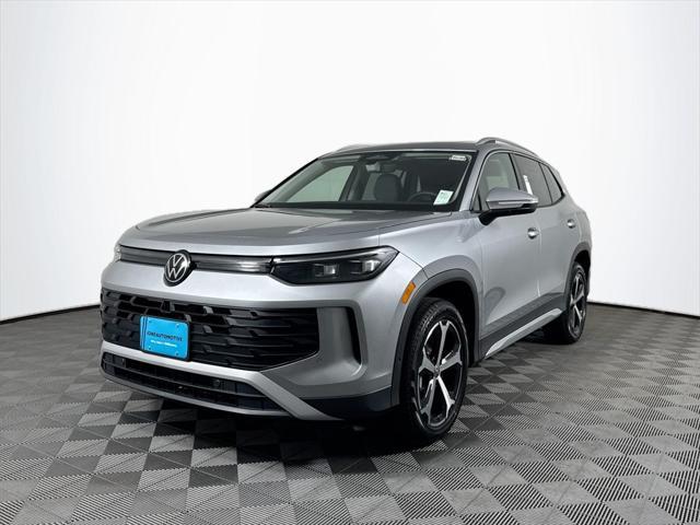 new 2025 Volkswagen Tiguan car, priced at $35,739